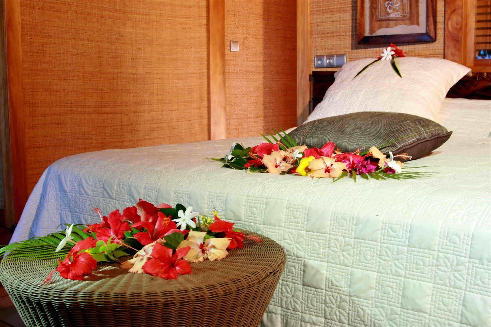 Hotel Le Mahana Parea Luaran gambar